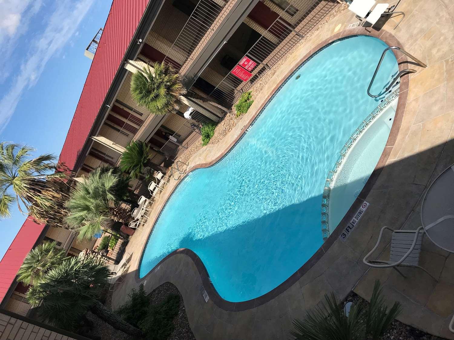 Best Western Near Lackland Afb Seaworld San Antonio Exterior photo