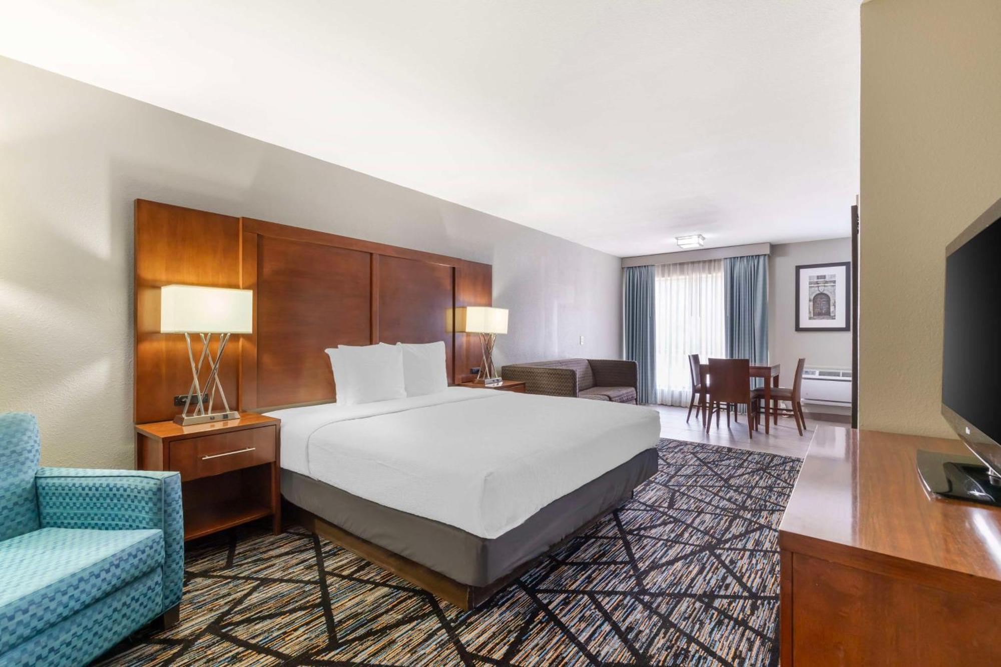 Best Western Near Lackland Afb Seaworld San Antonio Exterior photo