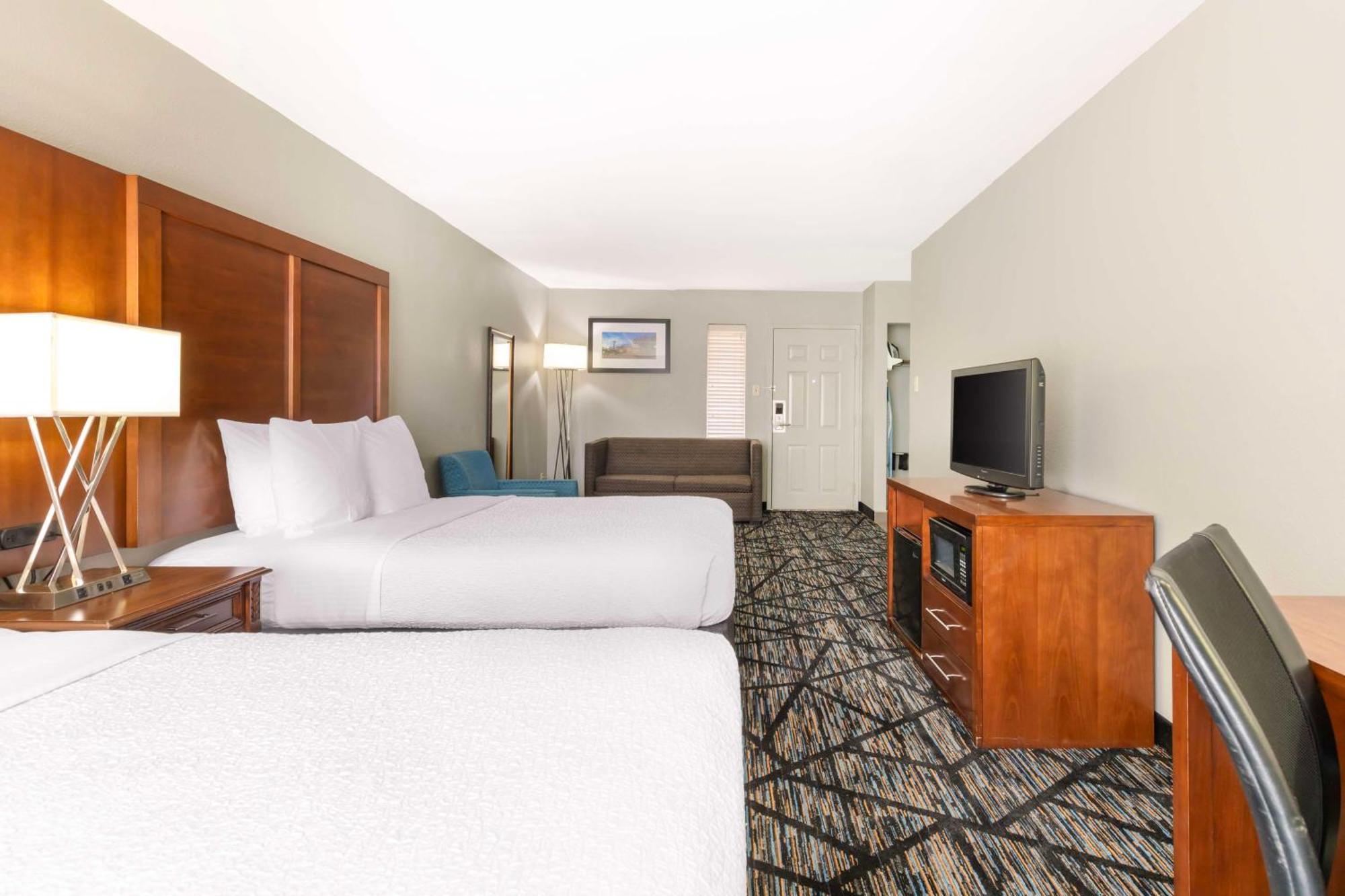 Best Western Near Lackland Afb Seaworld San Antonio Exterior photo