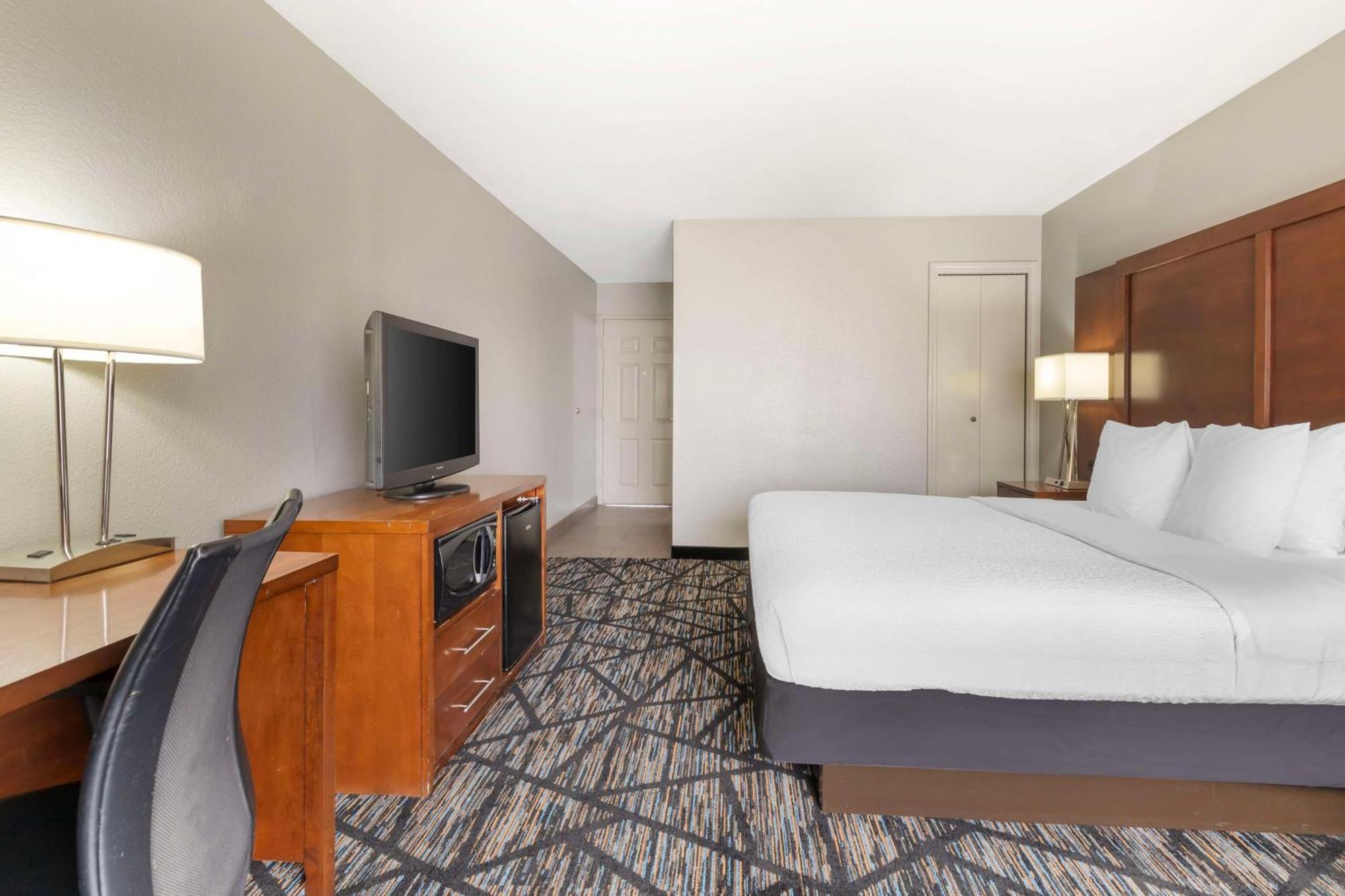 Best Western Near Lackland Afb Seaworld San Antonio Exterior photo